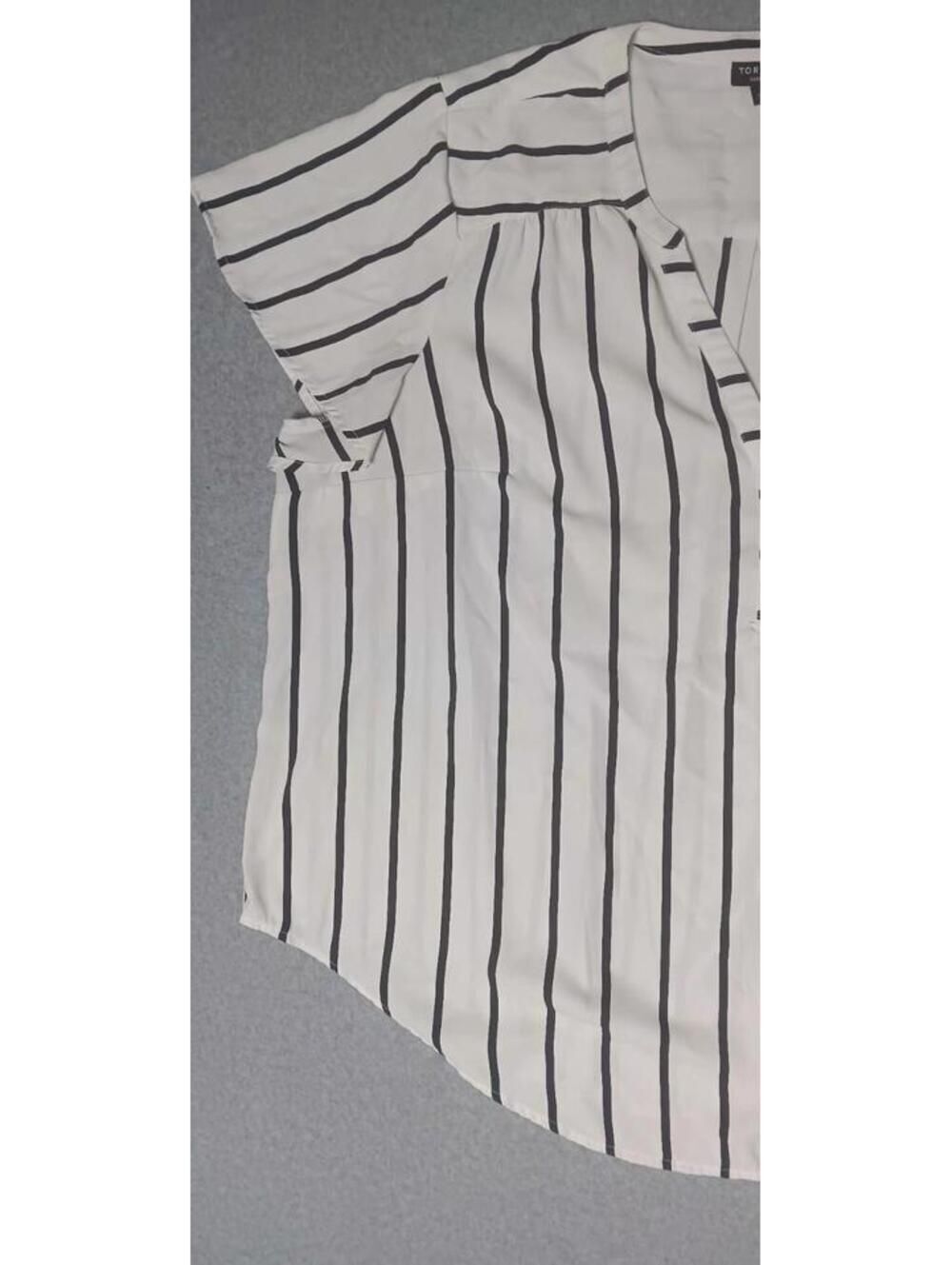 Torrid Harper Flutter Sleeve Blouse Womens Size 4 Black And White Stripes... - Picture 10 of 12